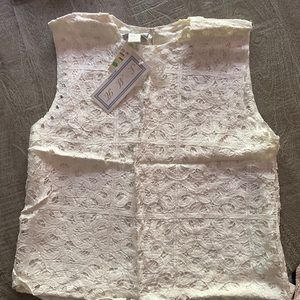 Cream lace tank top with lining. New with tags. Beautiful!